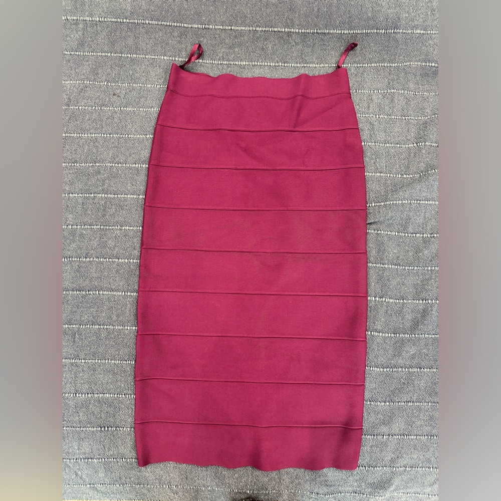 BCBGMaxAzria Pink Ribbed Pencil Skirt